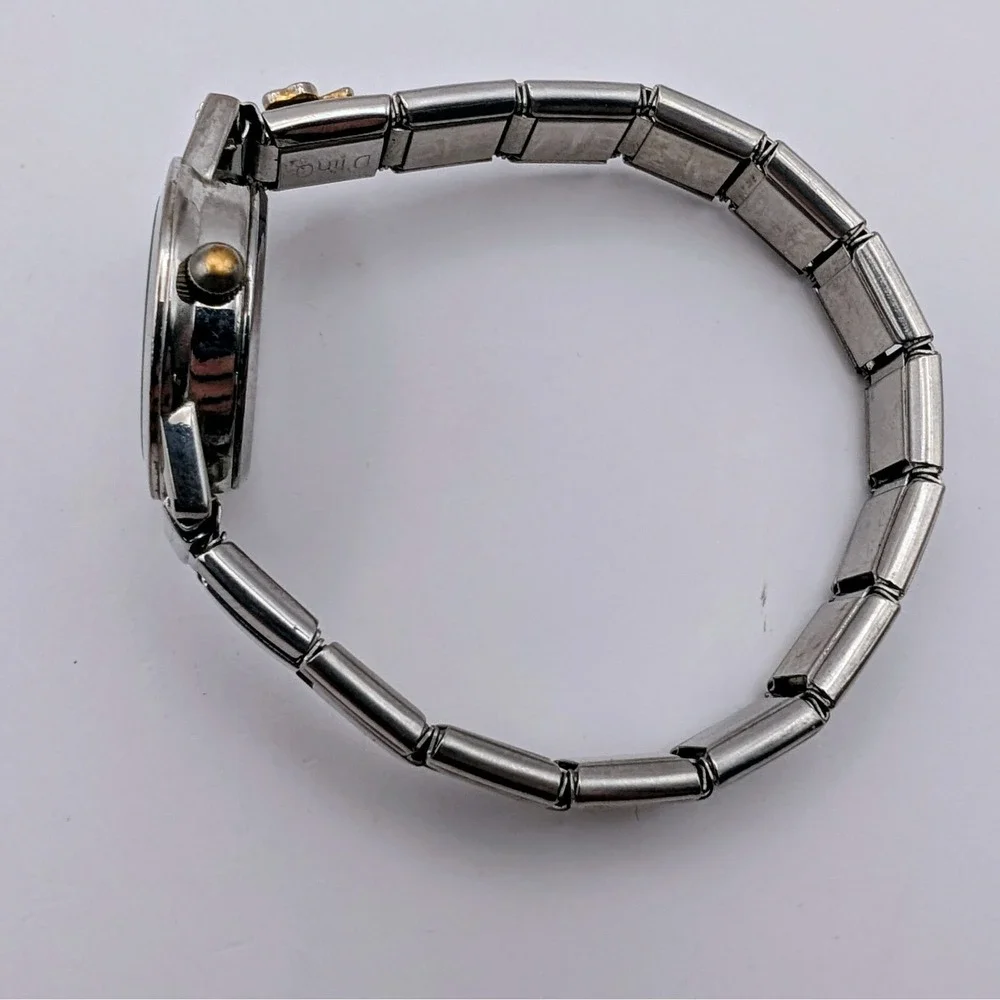 Clover ORA Beautiful Round Silver Tone Dial Expansion Bracelet Watch New Battery